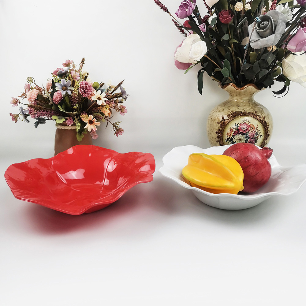 Eco-friendly creative lotus leaf western food salad fruit bowl