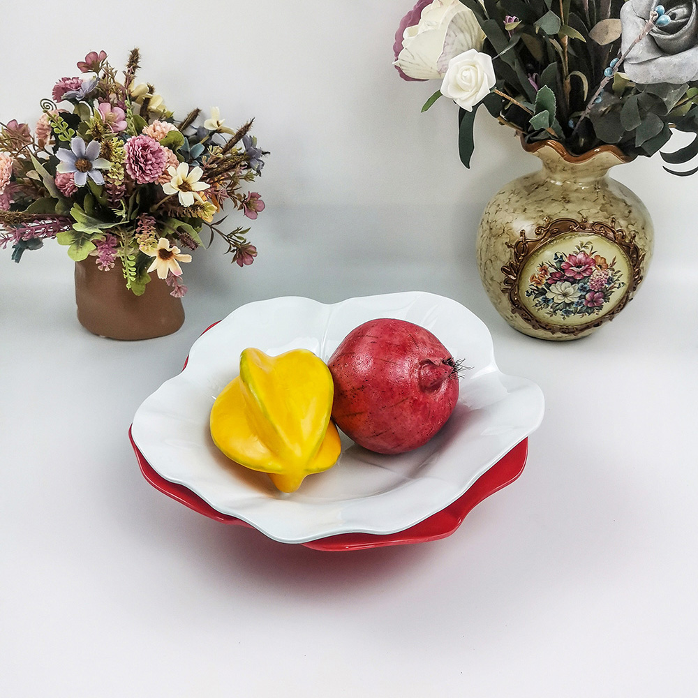 Eco-friendly creative lotus leaf western food salad fruit bowl