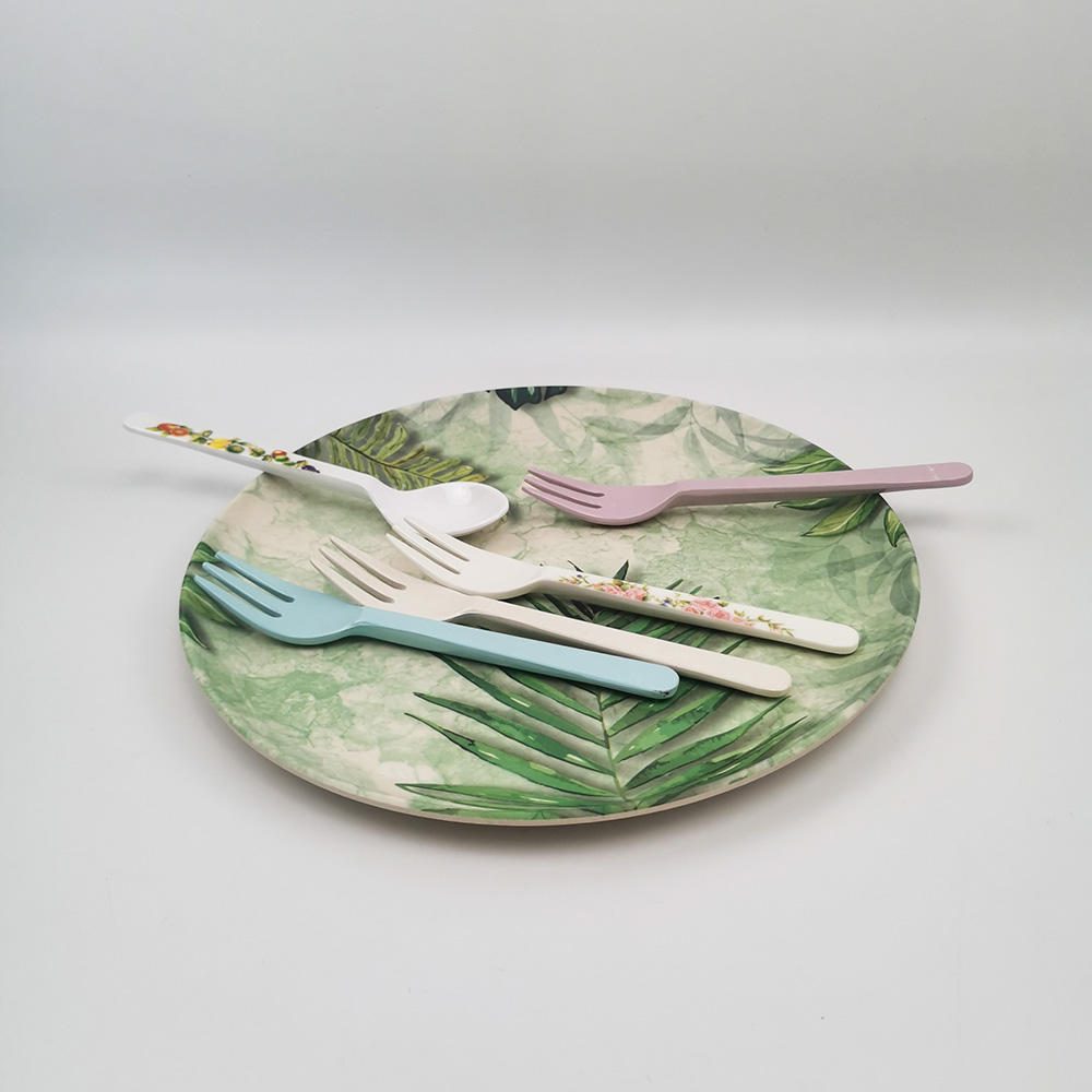 Eco friendly luxury kitchen accessories set spoon fork set cutlery