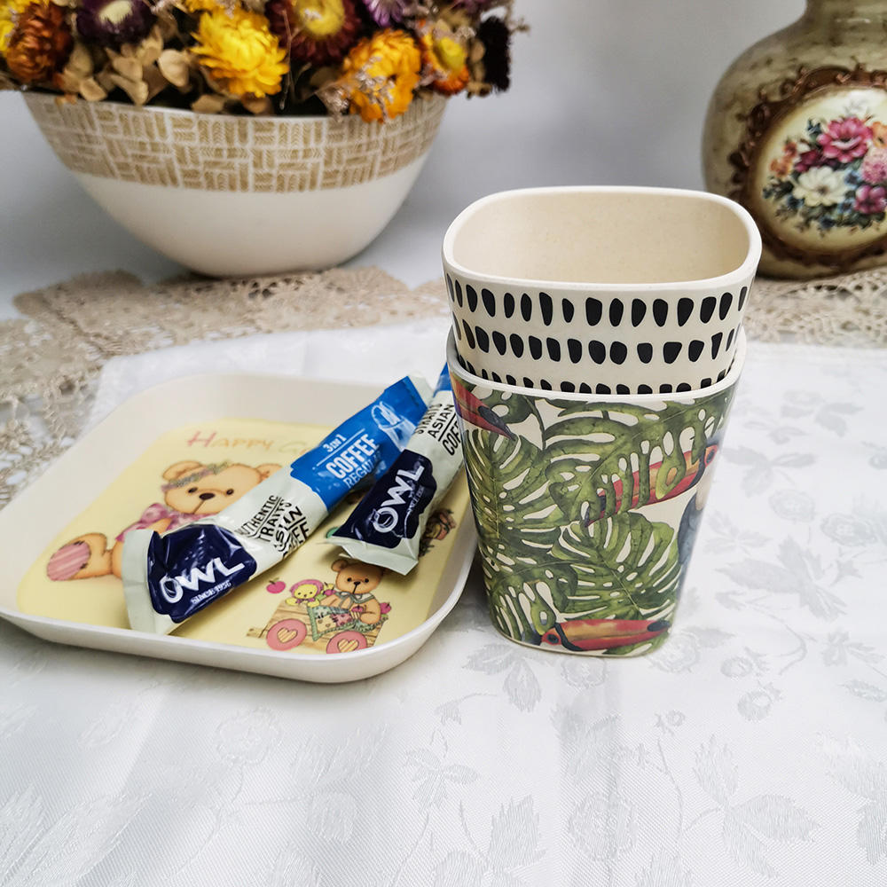 Simple and cheap biodegradable reusable coffee cup travel mug